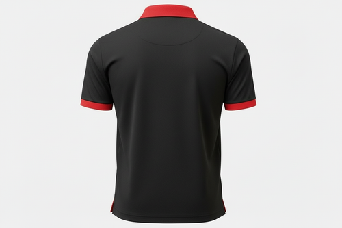 Playera negra vista posterior